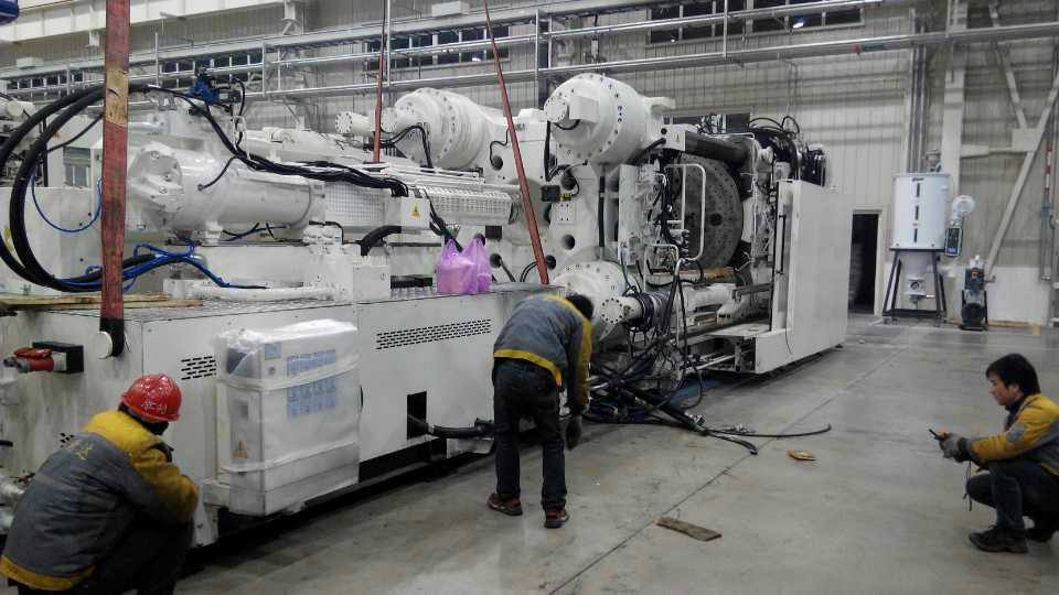 注塑机作业 (43)