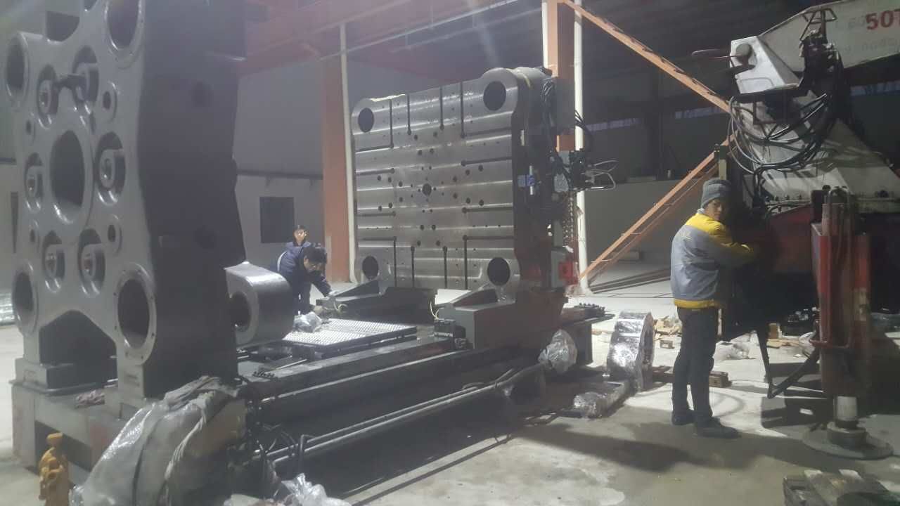 注塑机作业 (45)