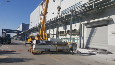 钻孔机吊装上楼0